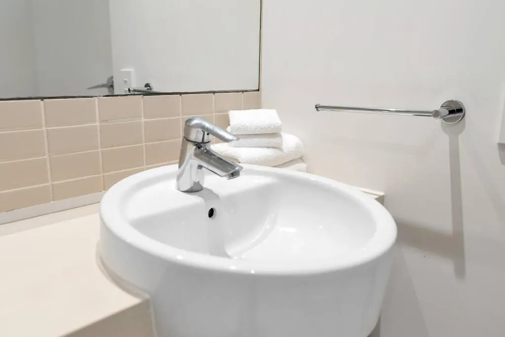 City Living At Harbour Lights On The Waterfront Cairns Apartment