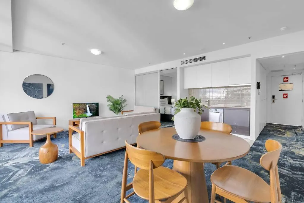 Apartment City Living At Harbour Lights On The Waterfront Cairns