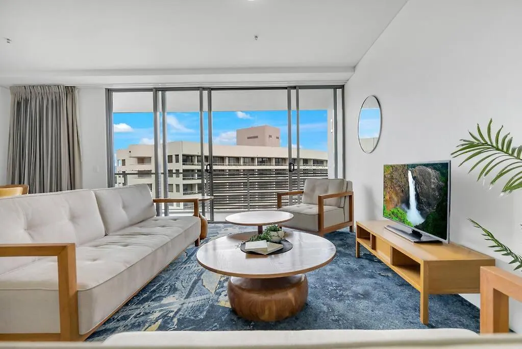 City Living At Harbour Lights On The Waterfront Cairns